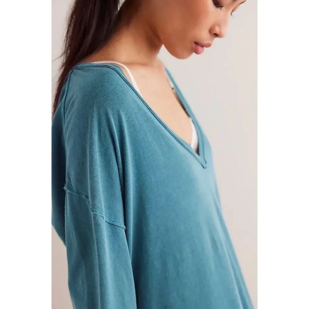 Free People We The Free Harbor Teal Nina V-Neck Long Sleeve Tee Sz M NWT